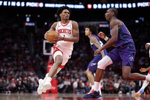 开云体育官网-后场新星根本不适合打控卫，结果火箭竟然还不引进一名组织者？