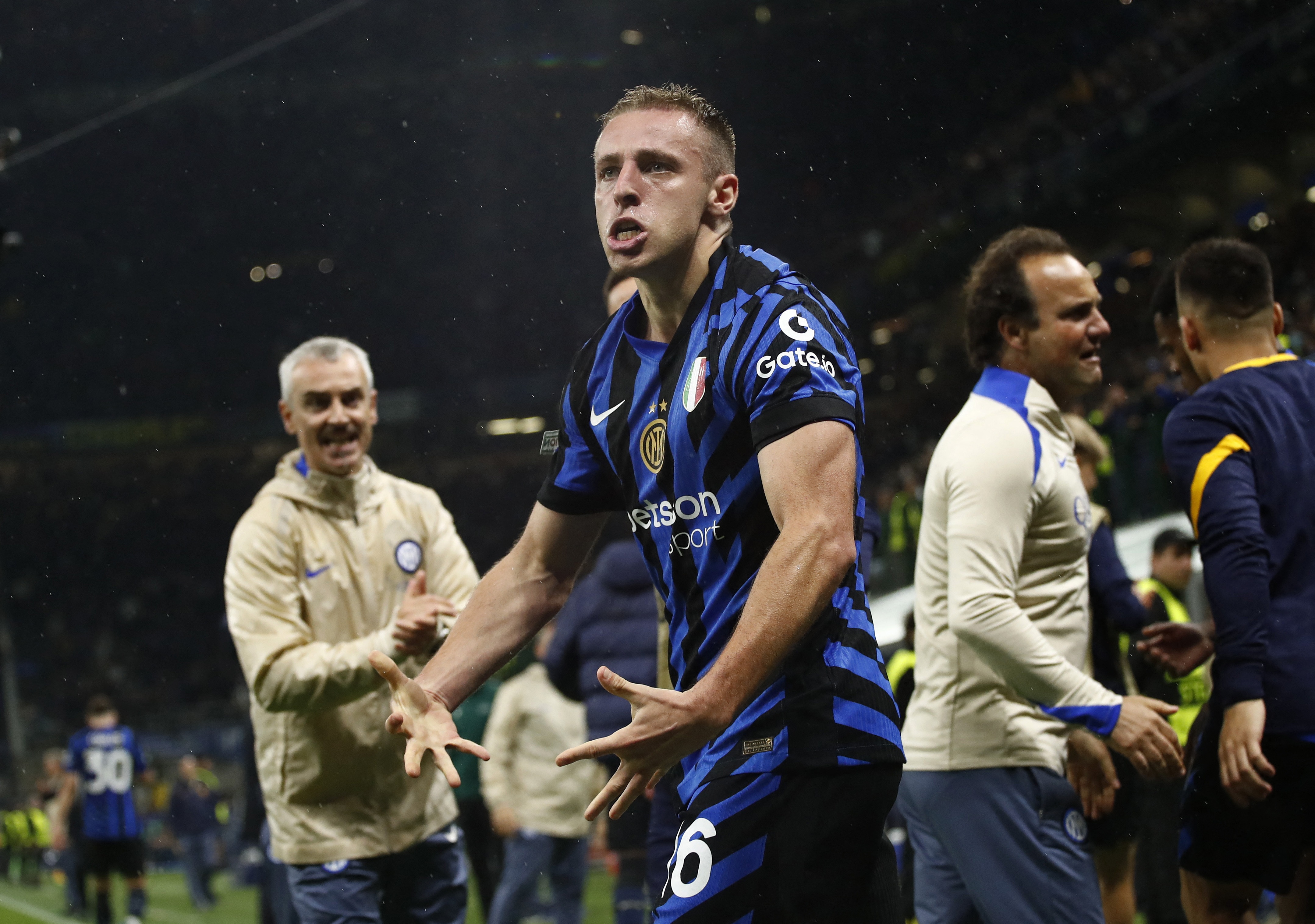 开云APP-记者：诺丁汉森林租借弗拉泰西曾达协议，因国米没替代者未能成行