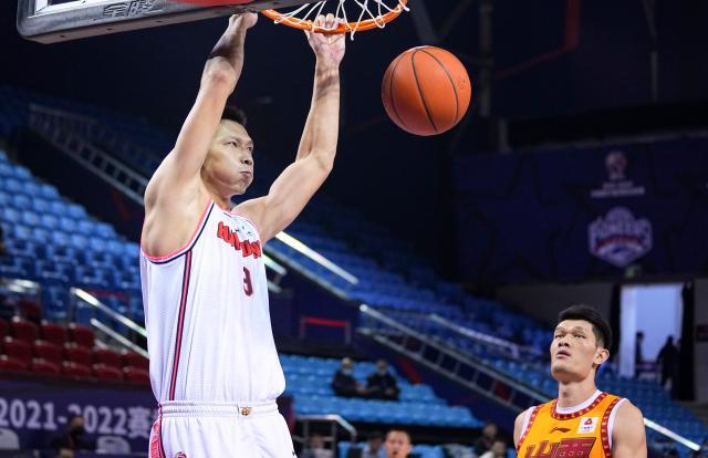 开云-易建联竞技状态日趋出色 为何杜锋依旧高兴不起来