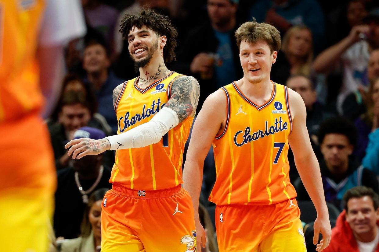 开云-交易市场0操作！火箭队斯通摊牌：捡漏计划出炉！航天城后发制人